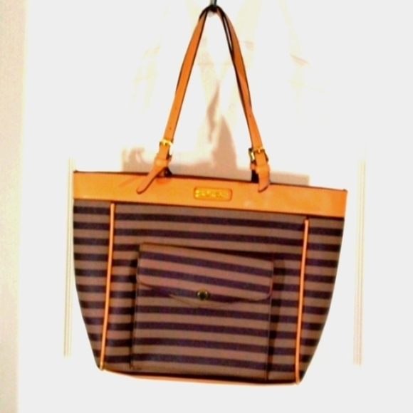 Adrienne Vittadini Handbags - Adrienne Vittadini Studio Shoulder Bag